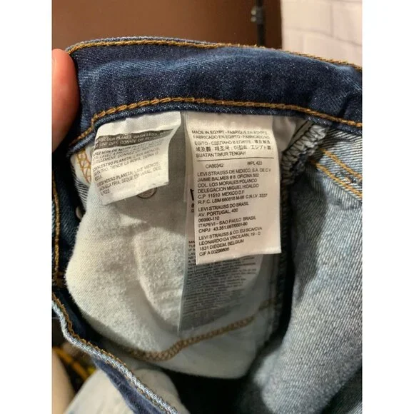 Levis 505 Jeans Mens 33x30 Blue Denim Distressed Well Loved Straight Leg Jeans - Picture 6 of 10